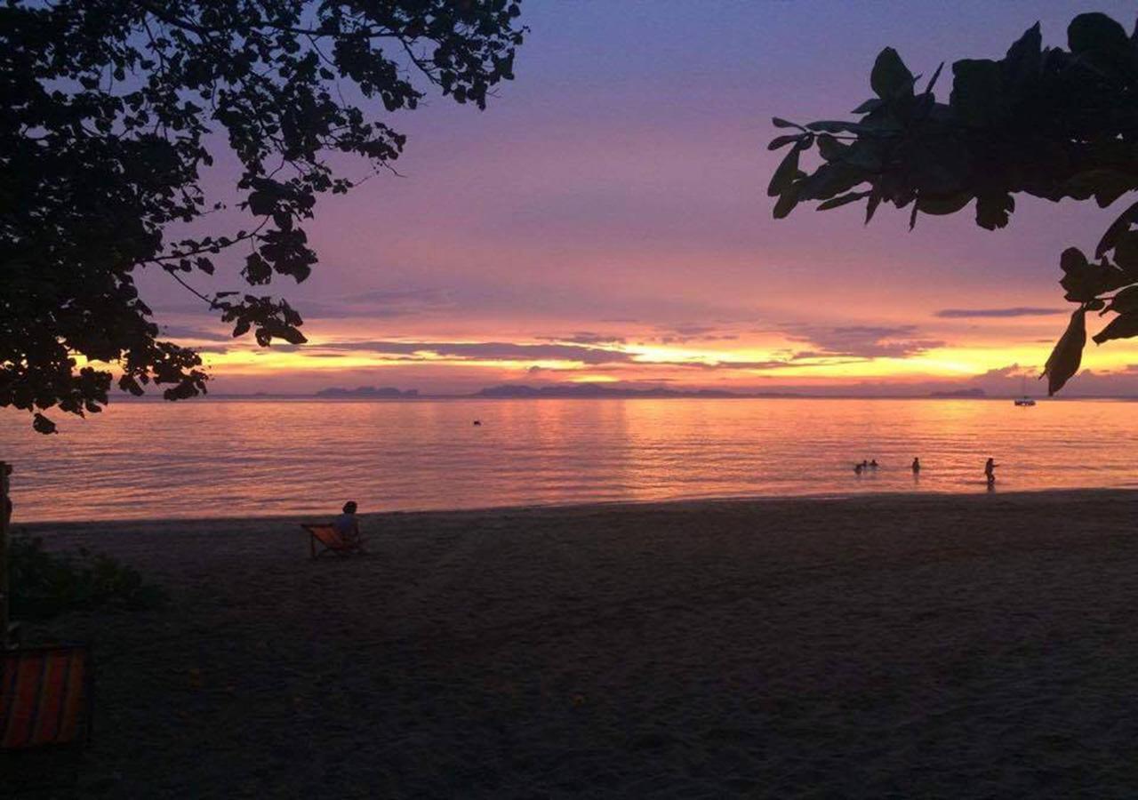 Sun Smile Beach Koh Jum Hotel Exterior foto